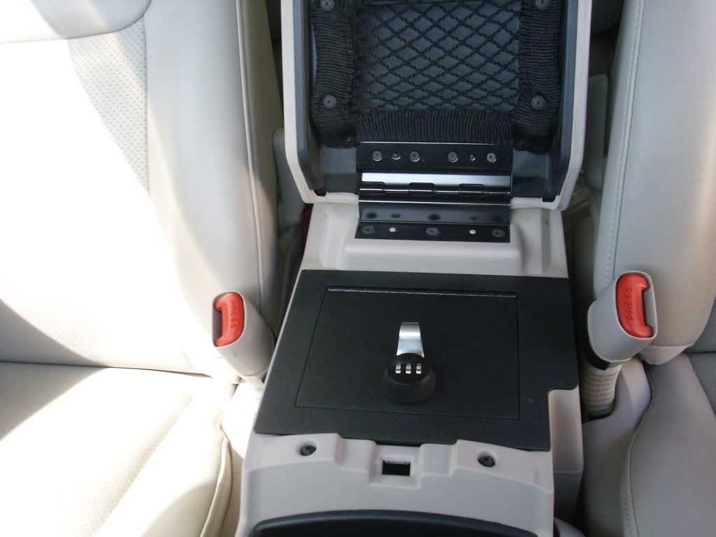 Secure Console / Lockable Center Console Jeep Commander Forum